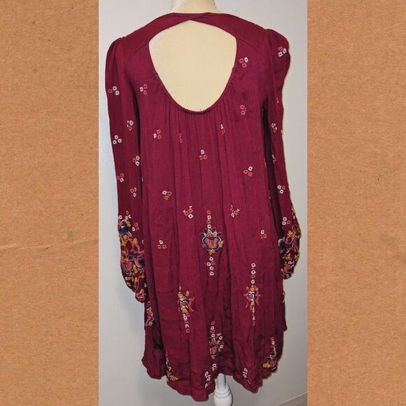 TR Free People Embroidered dress - EUC - Picture 3 of 7
